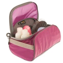 Sea To Summit Toiletry Cell - Small|-|Toiletry Cell - Petit -Sea To Summit STS 448 7E 7EAlt 20Berry 5bf3f39a ee52 4075 8dc9 60a7dfe4a01a