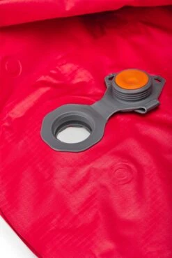 Sea To Summit Comfort Plus Insulated Mat Rectangular - Large|-|Matelas Isolé Comfort Plus Rectangulaire - Grand -Sea To Summit STS 929 7E 7EStudio 20Detail 20Red