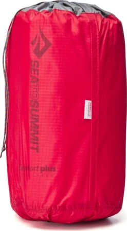 Sea To Summit Comfort Plus Insulated Mat Rectangular - Large|-|Matelas Isolé Comfort Plus Rectangulaire - Grand -Sea To Summit STS 929 7E 7EStudio 20Etui 20Red 02999e1d 0157 4548 9de5 4bddabe3bfeb