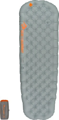 Sea To Summit Ether Light XT Sleeping Mat [Small]|-|Matelas De Sol Ether Light XT [Petit] -Sea To Summit STS 938 7E 7EFront2 20Light 20Grey