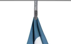 Sea To Summit Drylite Towel - XXLarge 70 X 33.5 In|-|Serviette Drylite - XXLarge 70 X 33.5 In -Sea To Summit STS A2509 7E 7EDetail1 20Blue 20Print